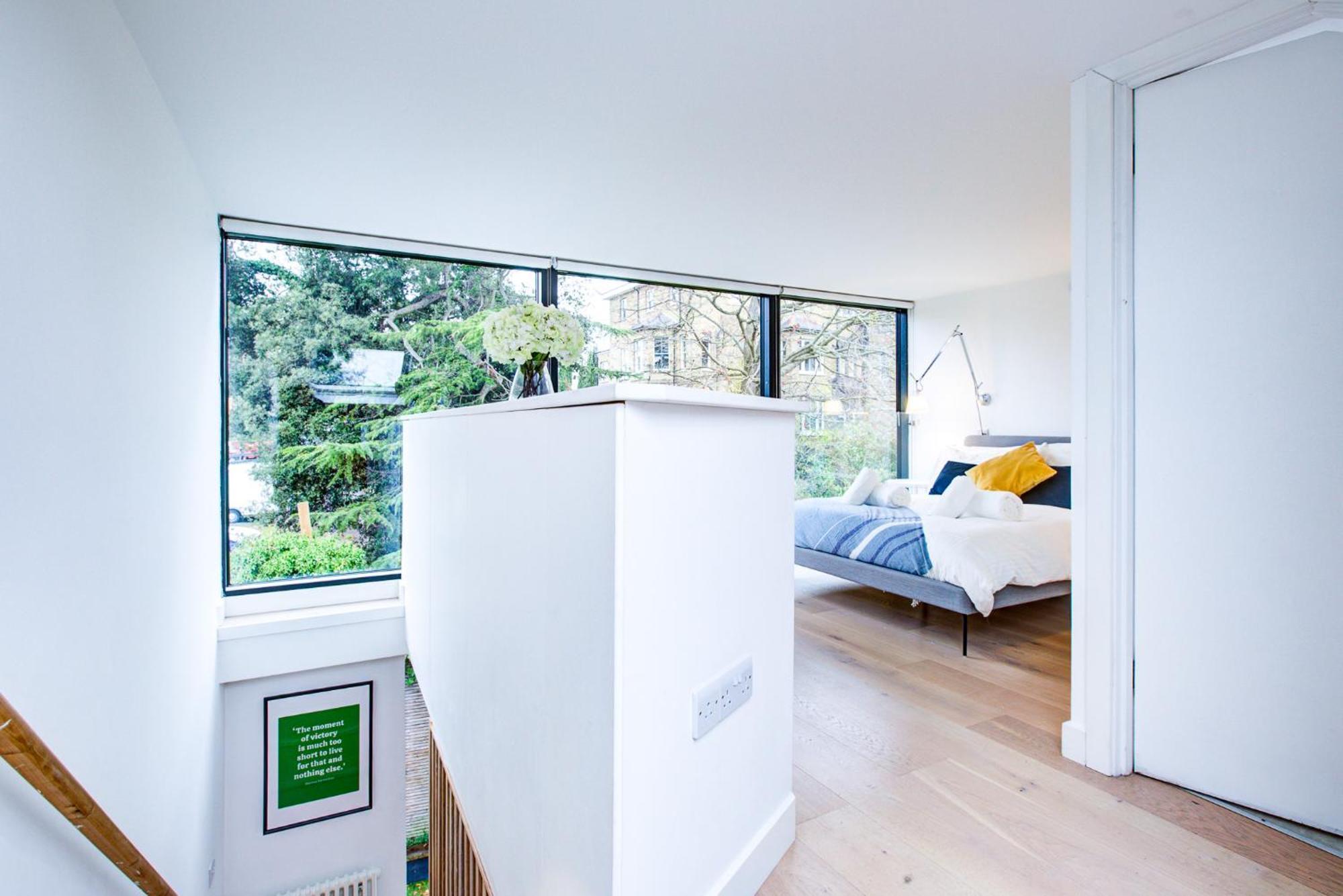 Neoteric Home Wimbledon Village London Exterior photo
