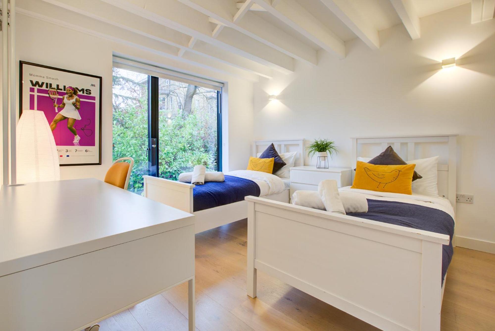 Neoteric Home Wimbledon Village London Exterior photo