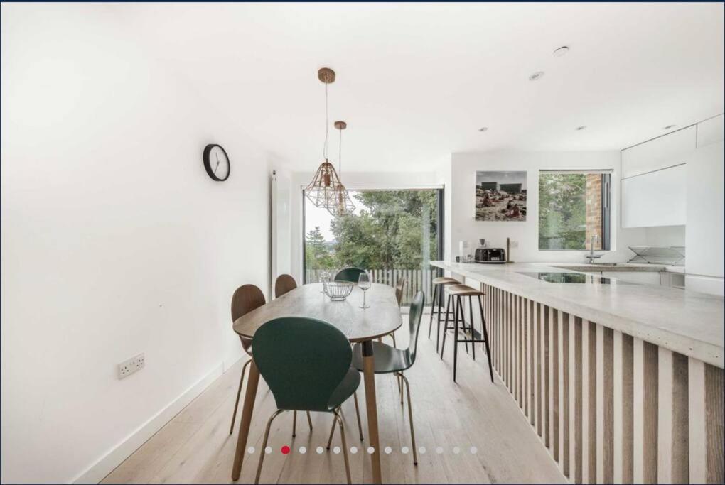 Neoteric Home Wimbledon Village London Exterior photo