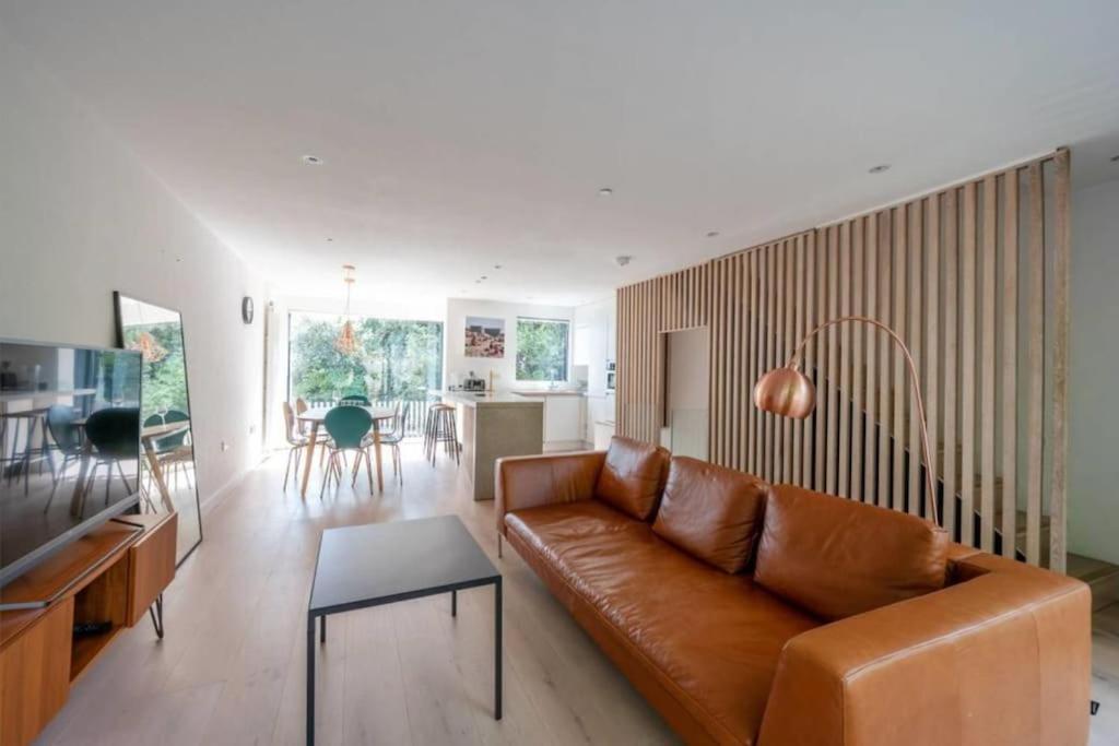 Neoteric Home Wimbledon Village London Exterior photo